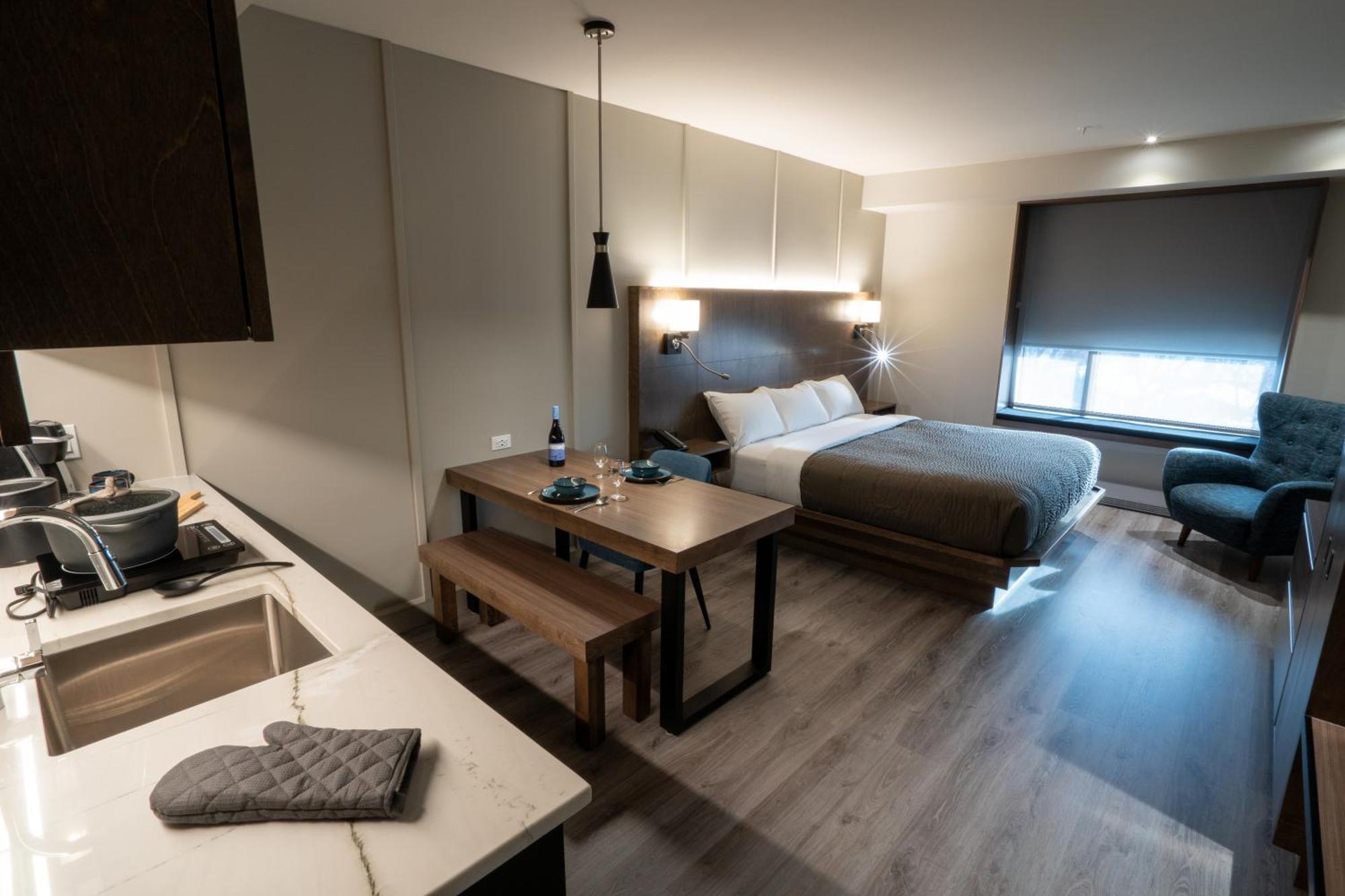 Hotel & Suites Normandin เลวีส ภายนอก รูปภาพ